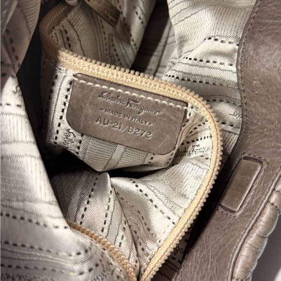 Salvatore Ferragamo Bubble Bag - Picture 4 of 7